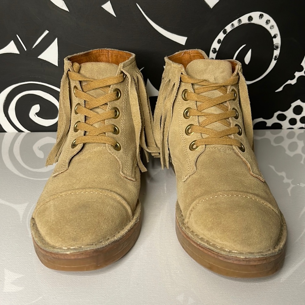 Madewell; Size 9; Color: Tan; Worn